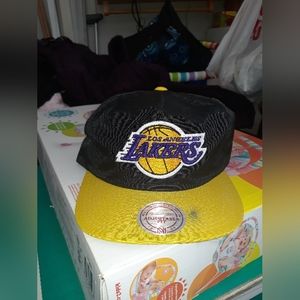 Los Angeles Lakers Mitchell and ness hat